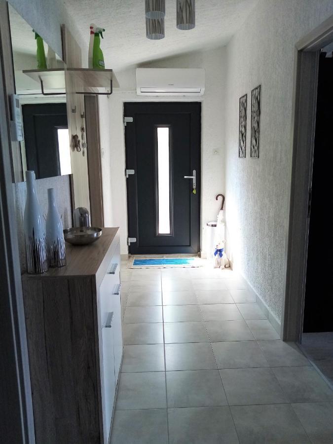 Appartement Popi 2 à Klenovica Extérieur photo